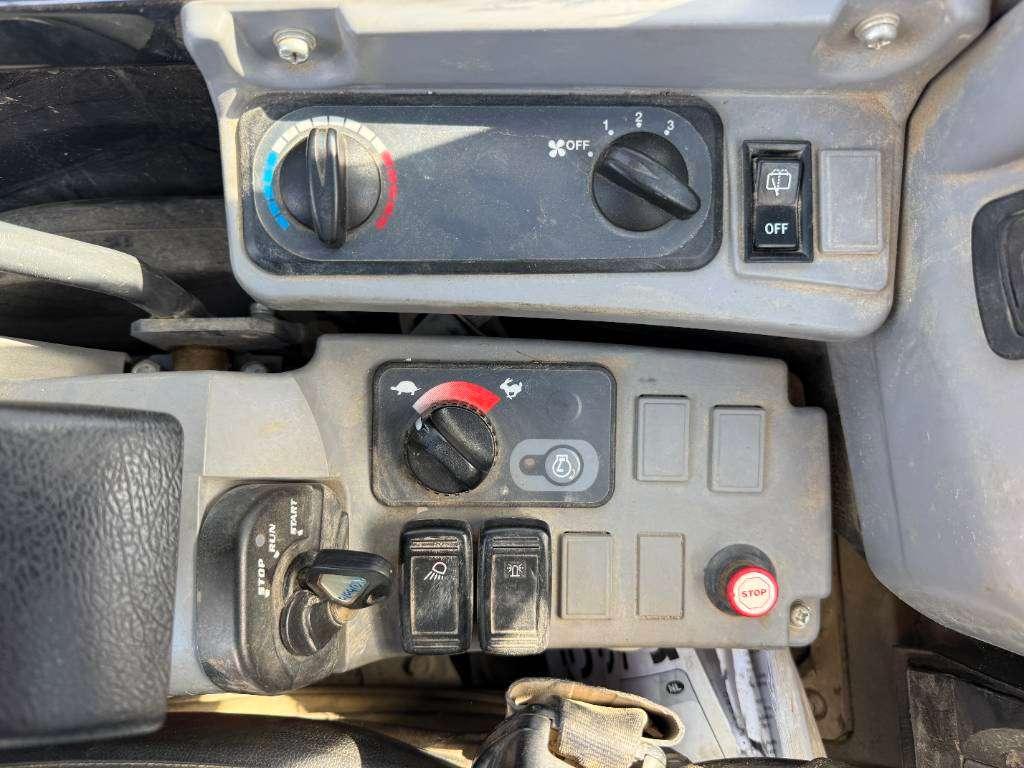 Kubota KX037-4 - Hammer Lines / Quick Coupler Photo 11