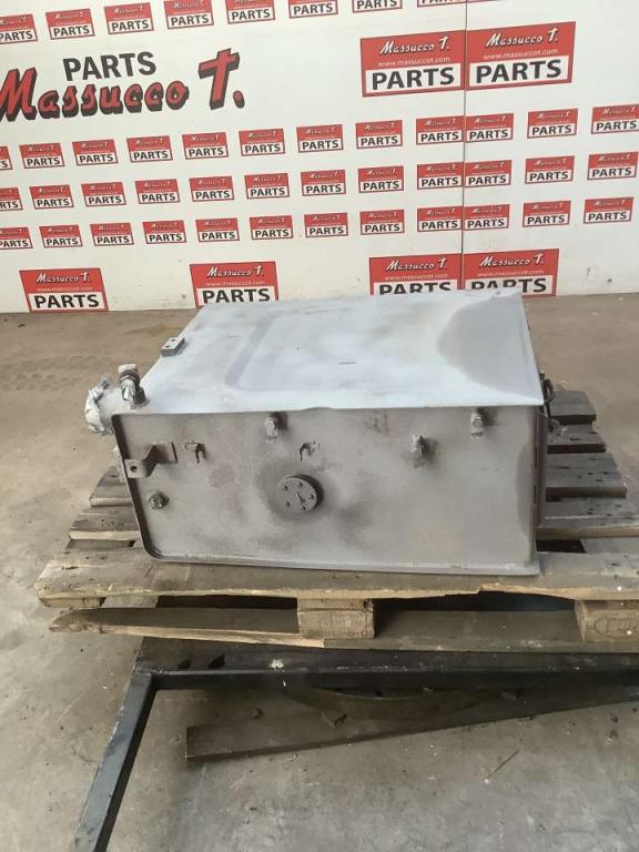 SERBATOIO PER HITACHI ZAXIS 135 US Tank Photo 2
