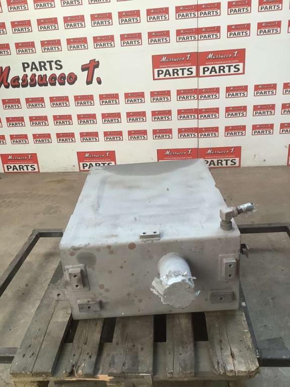 SERBATOIO PER HITACHI ZAXIS 135 US Tank Photo 3