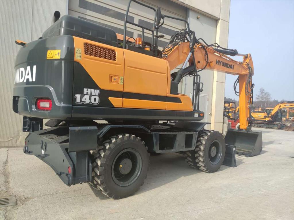Hyundai HW140-9 Photo 2