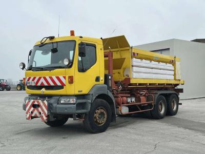 Renault 370 DCI 6x4 sold by Massucco T. Srl