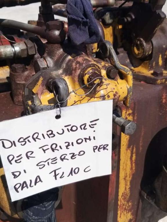 Hydraulic distributor for Fiat Allis FL10C Photo 1
