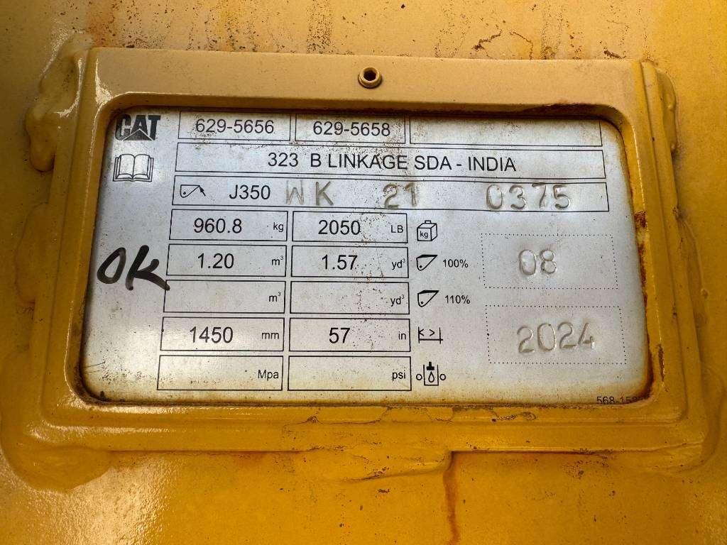 Caterpillar 323 BOOM + STICK + BUCKET (BRAND NEW) Photo 7