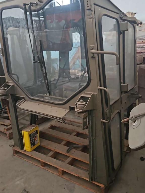 Cab for Fiat Allis FL5B Photo 1