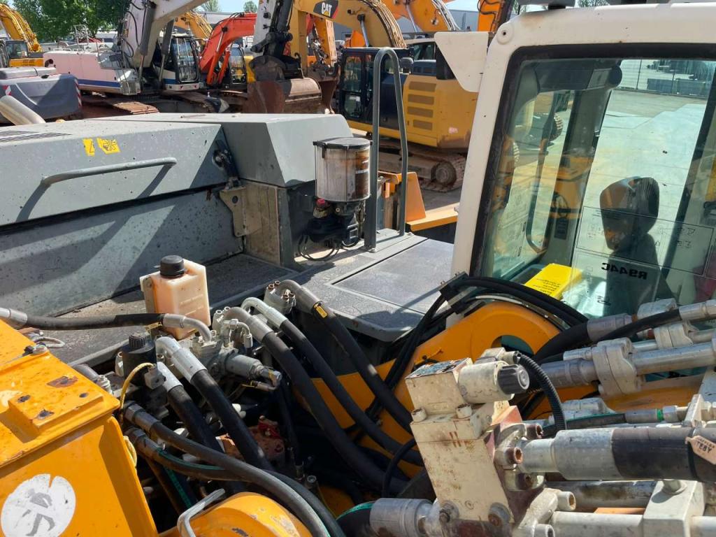 Liebherr R944C Photo 28
