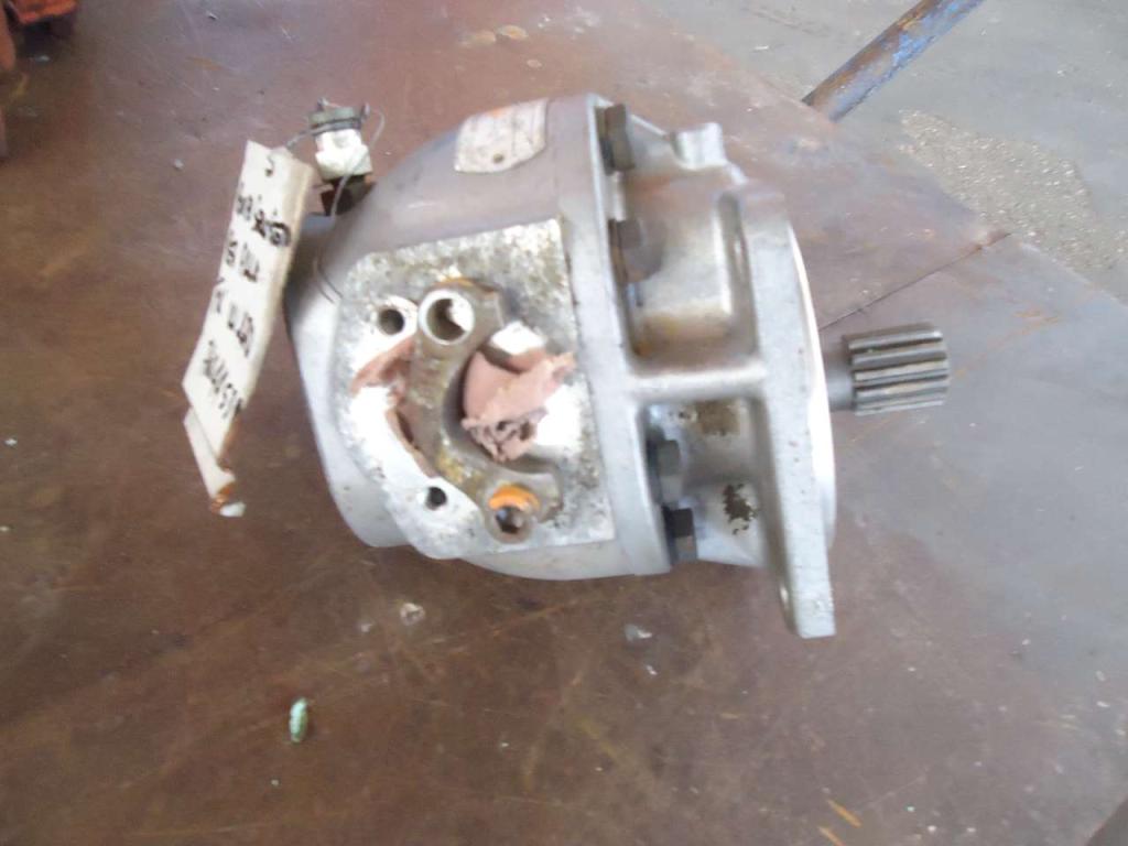 Power steering pump for Fiat Kobelco W270 - CODICE 76044538 Photo 3