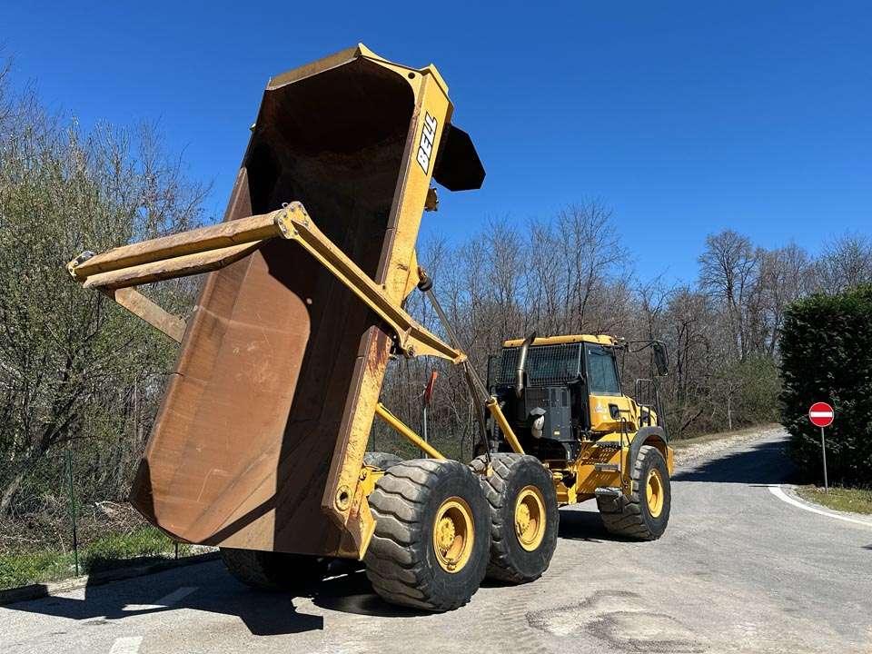 Bell B30E 6x6 Photo 9