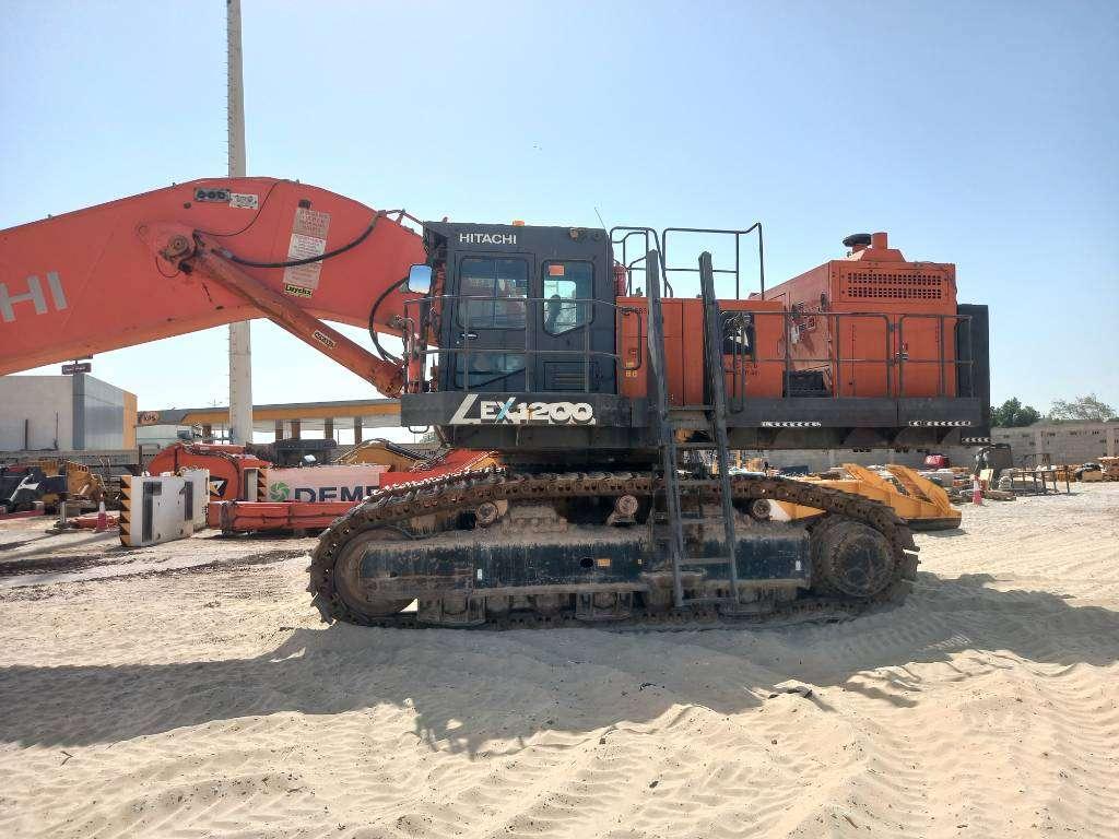 Hitachi EX1200-7 Longreach 28m (Saudi Arabia) Photo 3