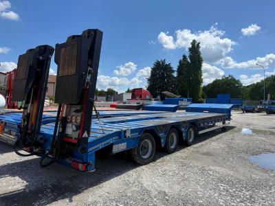 GVN Flatbed semi-trailer sold by Trailix Srl