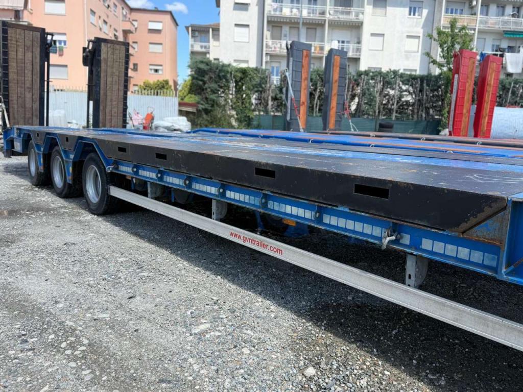 GVN Flatbed semi-trailer Photo 4