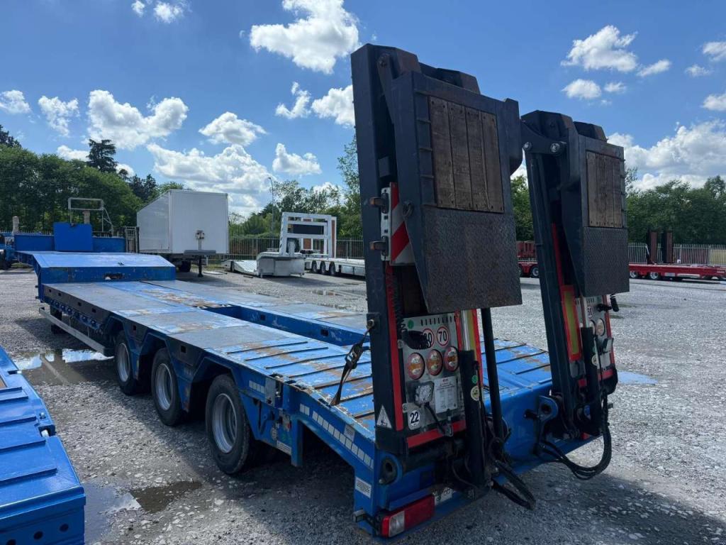 GVN Flatbed semi-trailer Photo 9