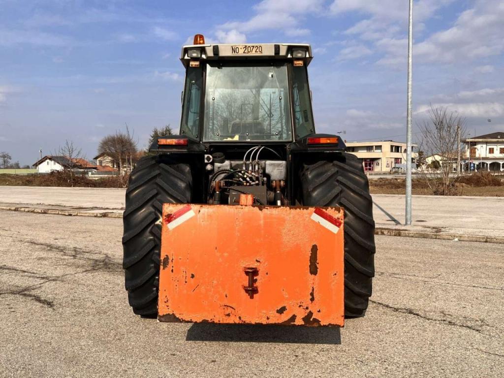 Massey Ferguson MF3655 4X4 Photo 12