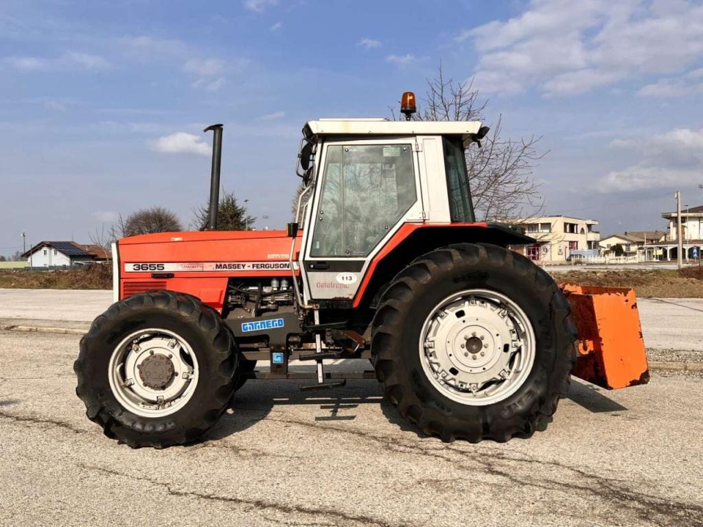 Massey Ferguson MF3655 4X4 Photo 2