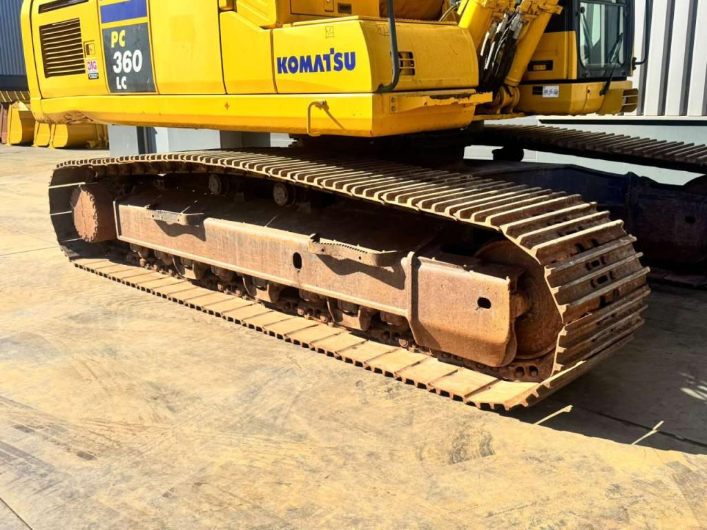 Komatsu PC360LC-11E0 Photo 18