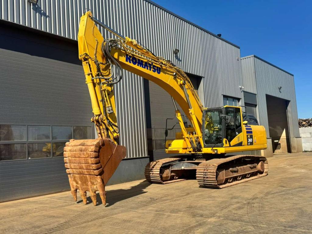 Komatsu PC360LC-11E0 Photo 2