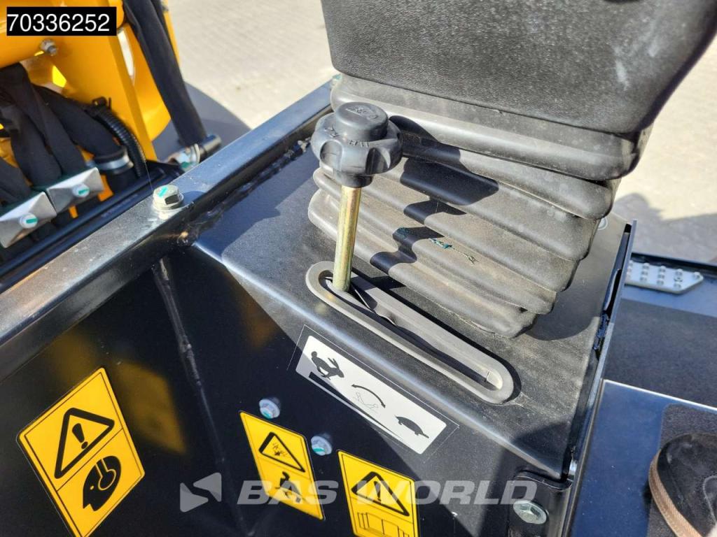 JCB 403 SP FACTORY WARRANTY - WEIDEMAN COUPLER - KUBOTA Photo 21