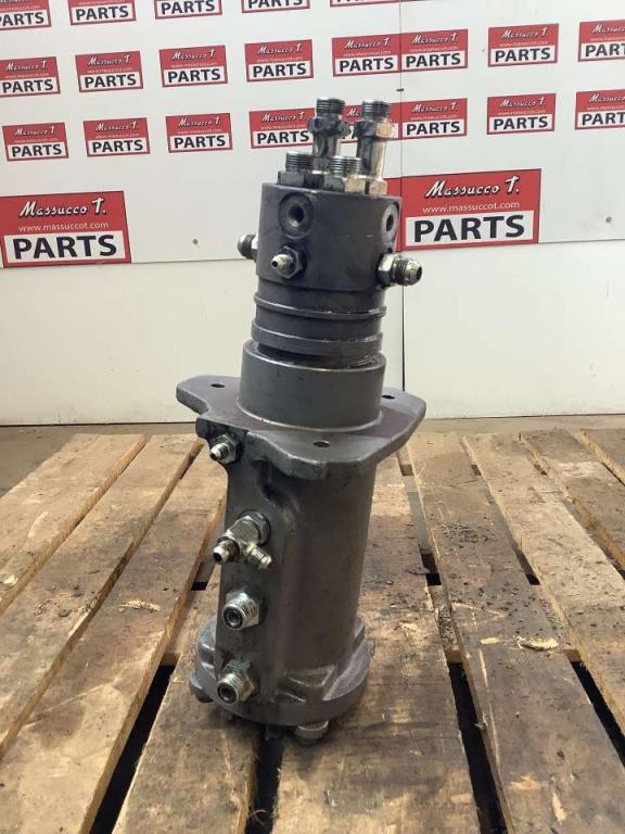Rotating joint for Hitachi ZX135-5 Photo 2