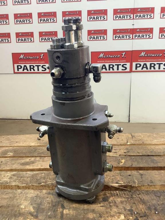 Rotating joint for Hitachi ZX135-5 Photo 3