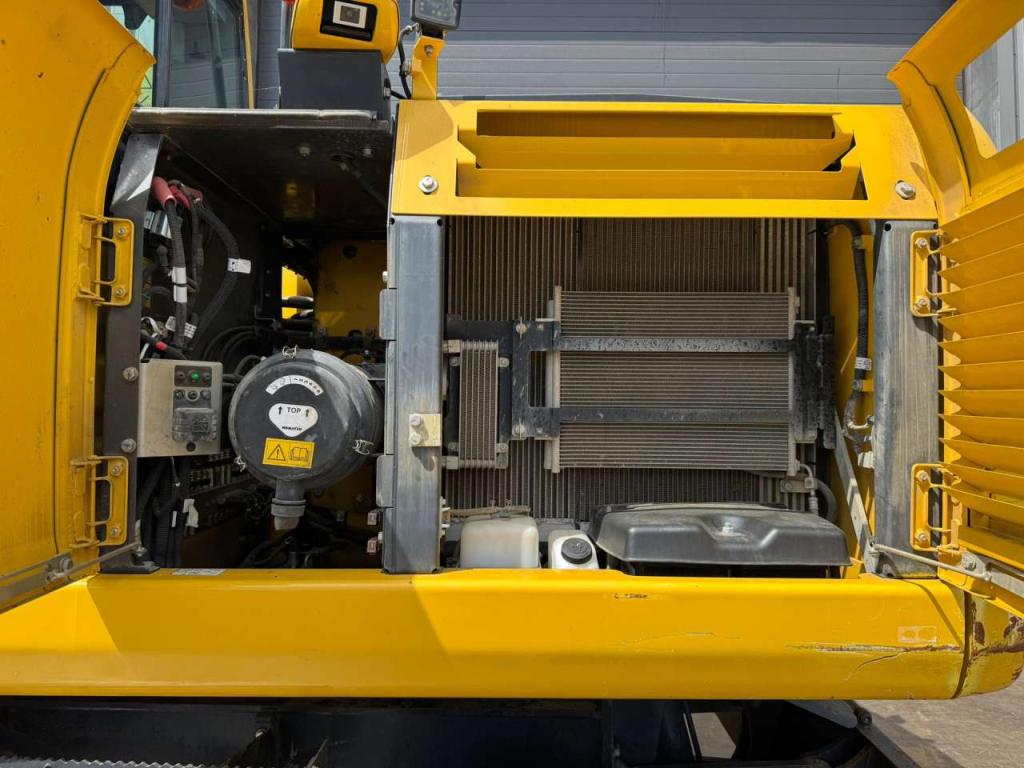 Komatsu PW180-11 Photo 26
