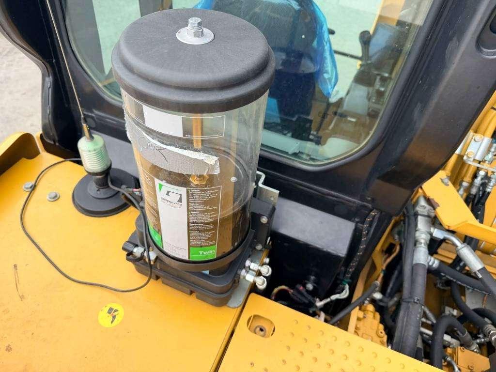 Caterpillar 323 07A Photo 16