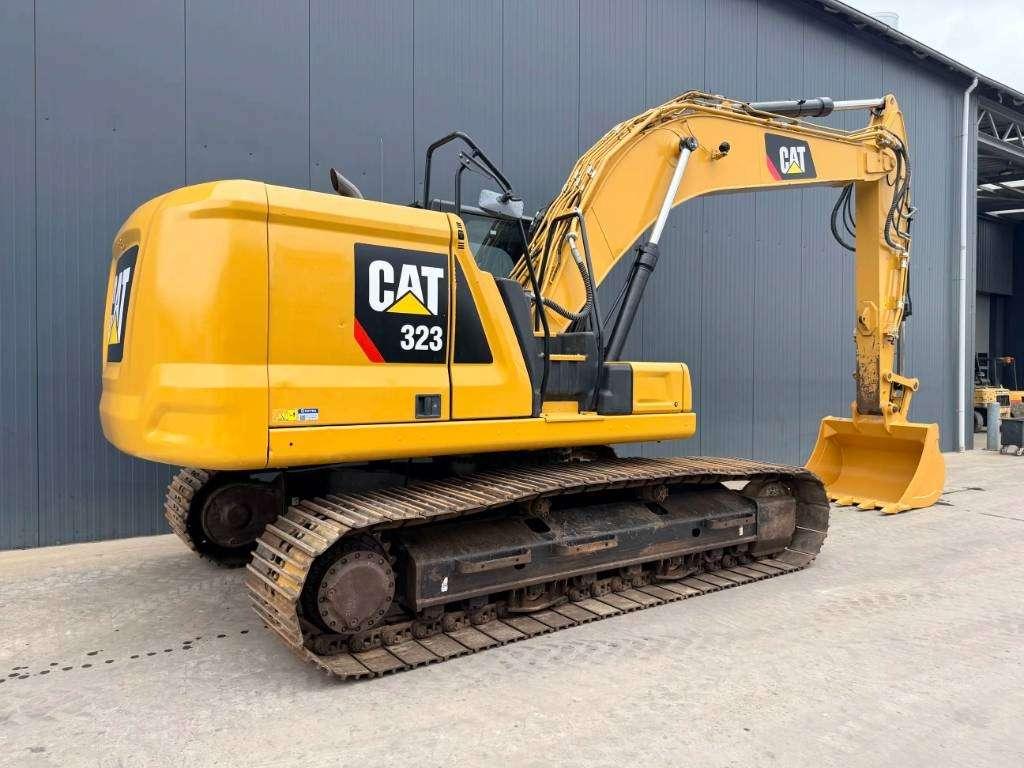 Caterpillar 323 07A Photo 4
