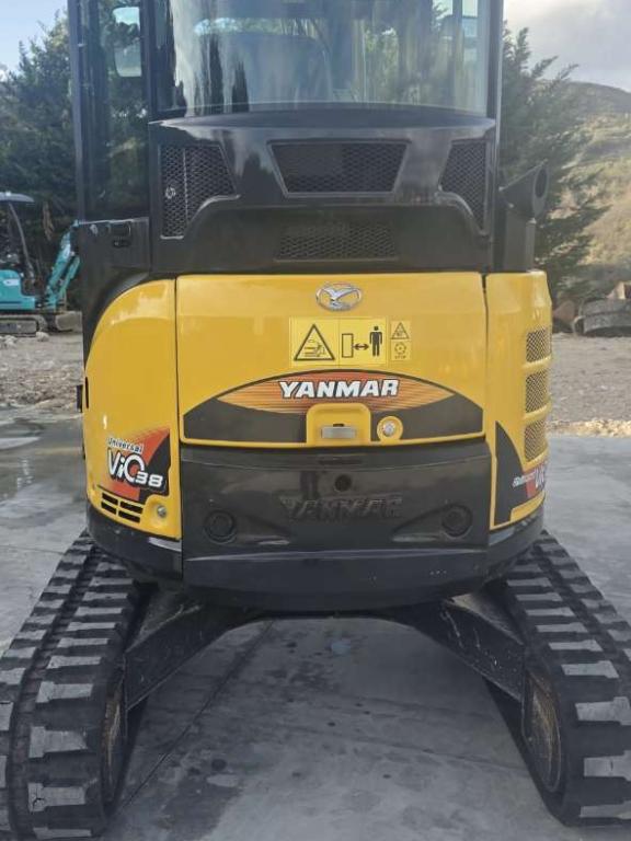 Yanmar VIO38 Photo 10