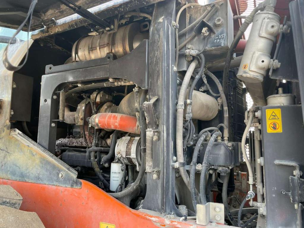 Hitachi ZW250-6 Photo 26