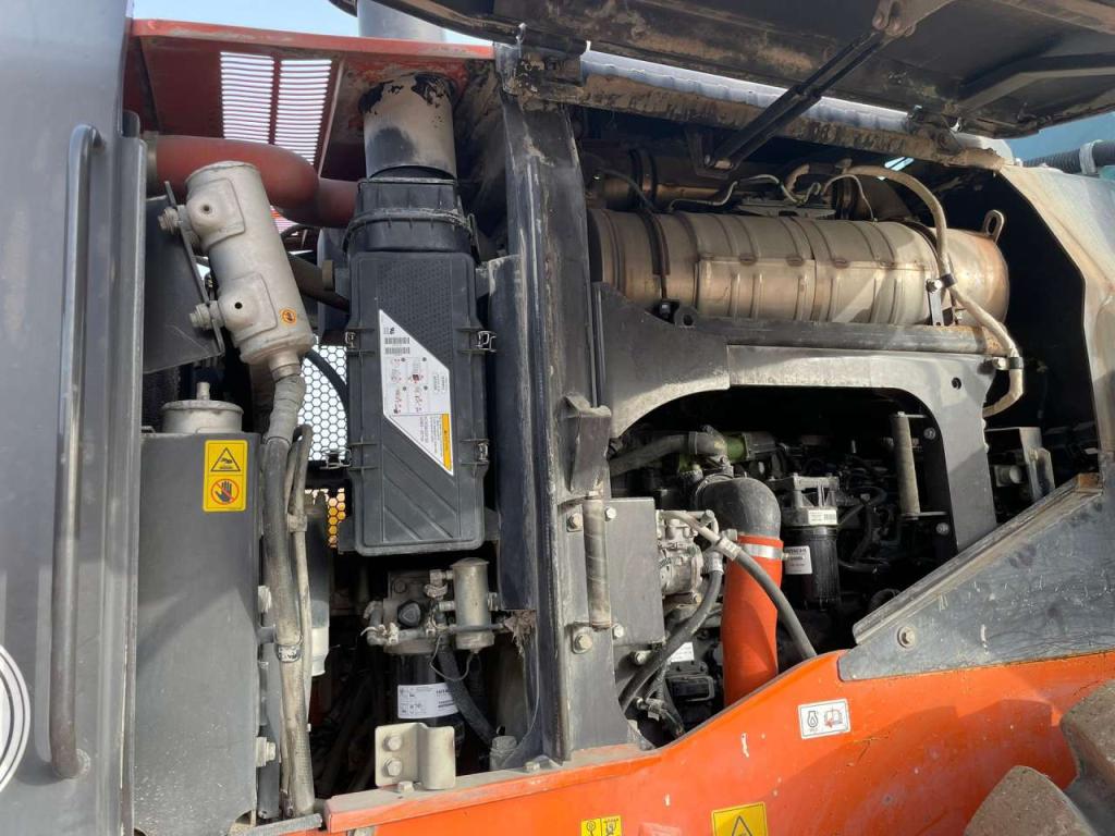 Hitachi ZW250-6 Photo 27