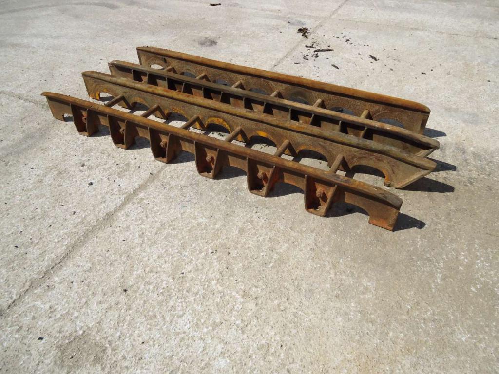 Track roller guard for Fiat Allis FL14C - FL14B Photo 4