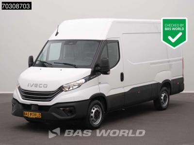 Iveco Daily 35S18 3.0L Automaat L2H2 180PK ACC Airco Cruise Camera Parkeersensoren CarPlay Stoelverwarmin sold by BAS World B.V.