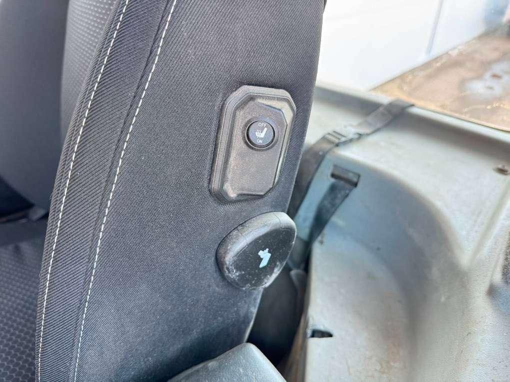 Caterpillar D6T LGP - TRIMBLE GPS SYSTEM / Auto Greasing Photo 14