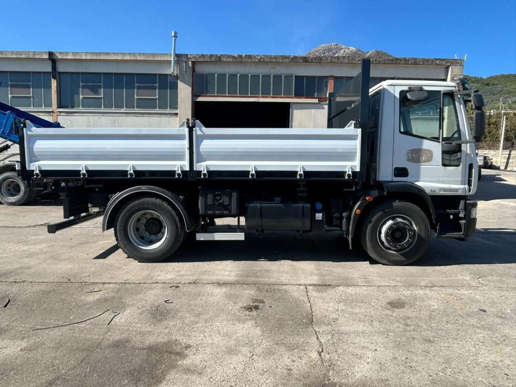 Iveco EUROCARGO 180E32 Photo 25