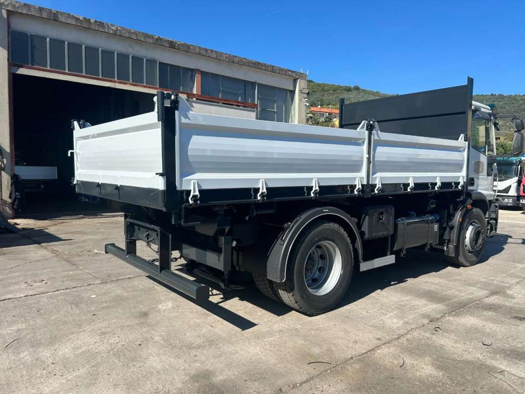 Iveco EUROCARGO 180E32 Photo 26