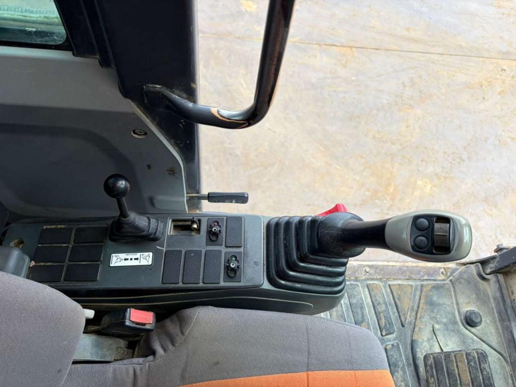 Doosan DX235LCR Photo 28