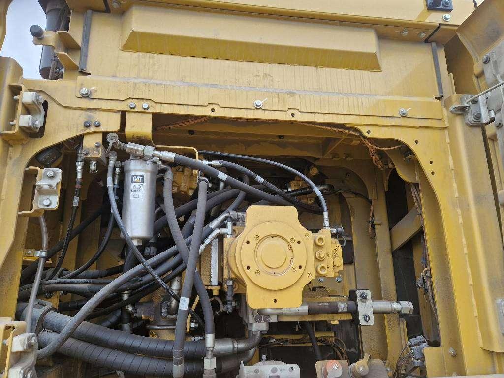 Caterpillar 395 Photo 17