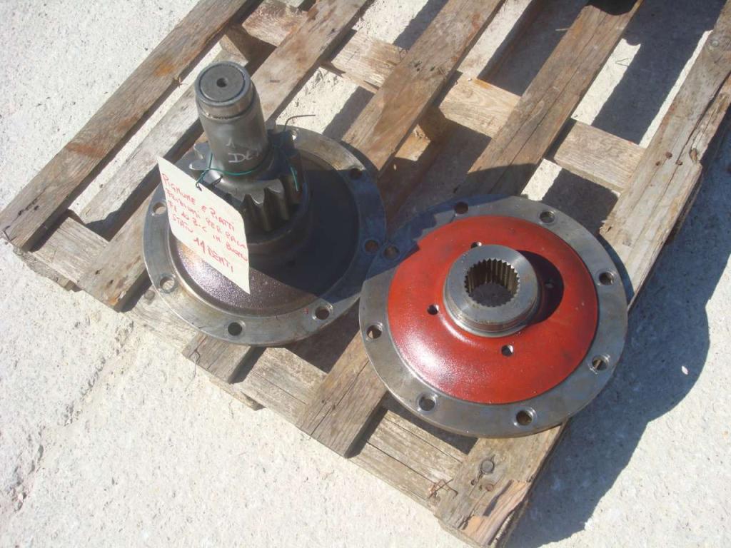 Clutch sprocket and plates for Fiat Allis FL 10B-C Photo 3