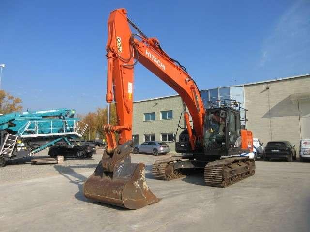 Hitachi ZX210 LC-6 Photo 2