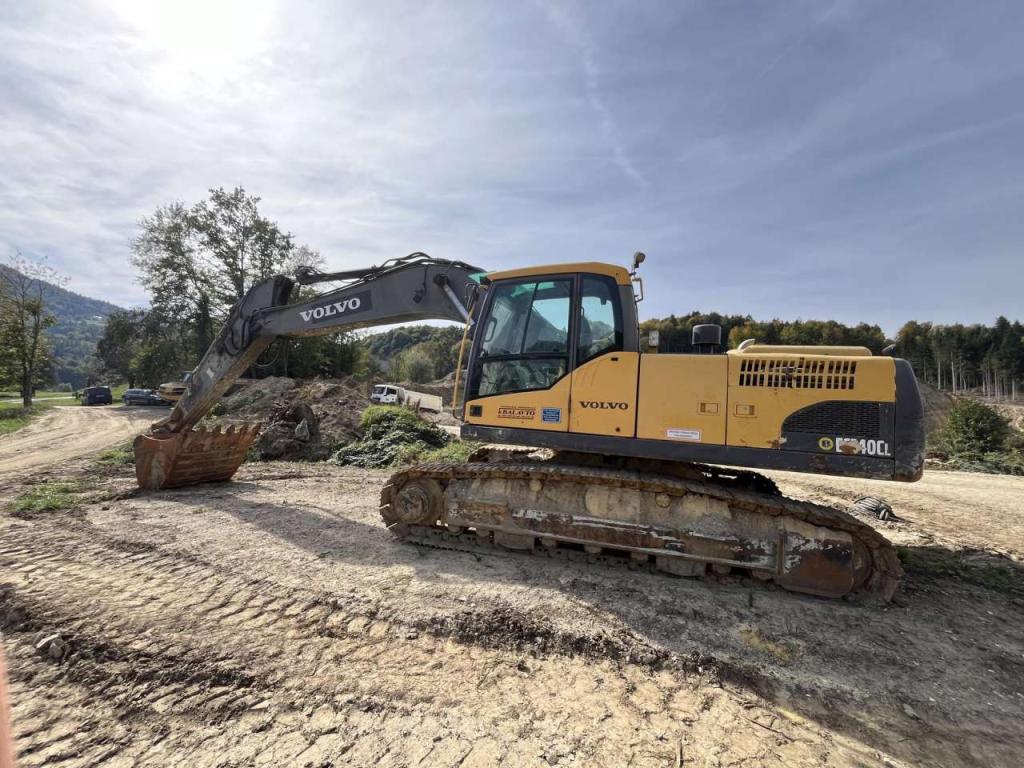 Volvo EC240CL Photo 2