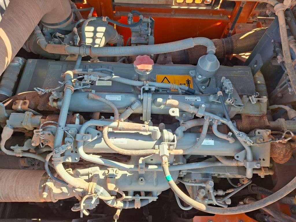Hitachi ZX490LCH-7 Photo 12