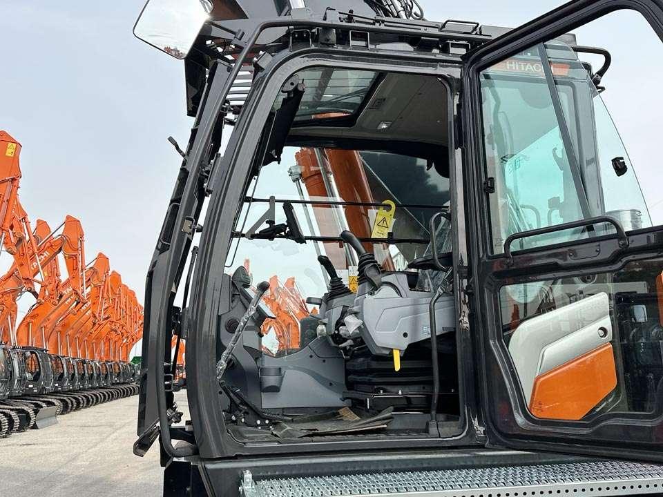 Hitachi KMC380S-7 Photo 13