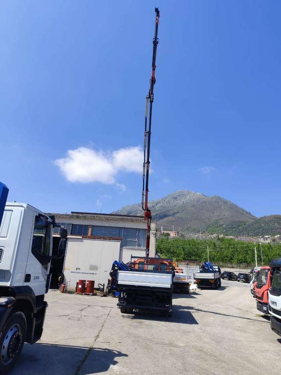 Iveco EUROCARGO 120-190L Photo 29