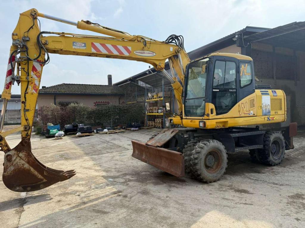 Komatsu PW160 Photo 3