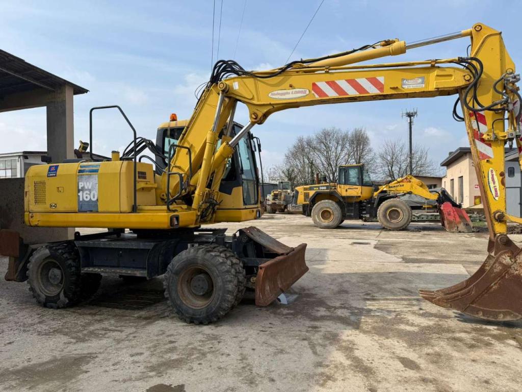 Komatsu PW160 Photo 6