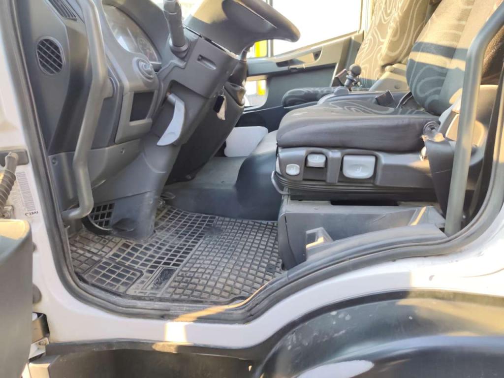 Iveco EUROCARGO 100E18 Photo 22