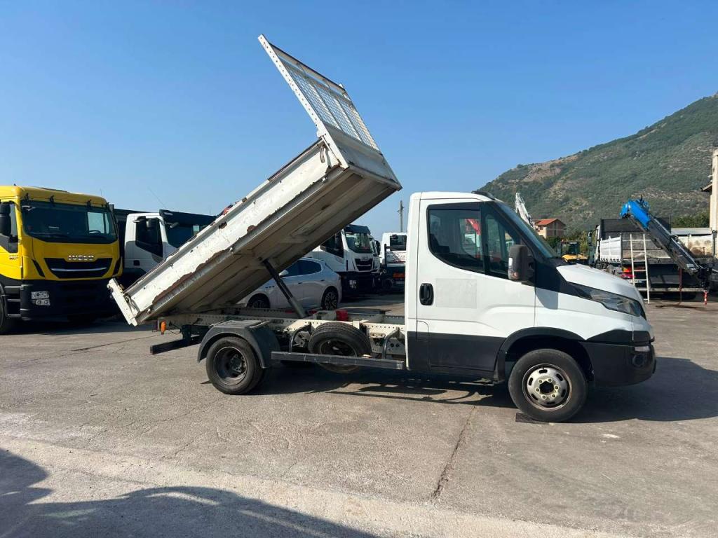 Iveco DAILY 35-110 Photo 10