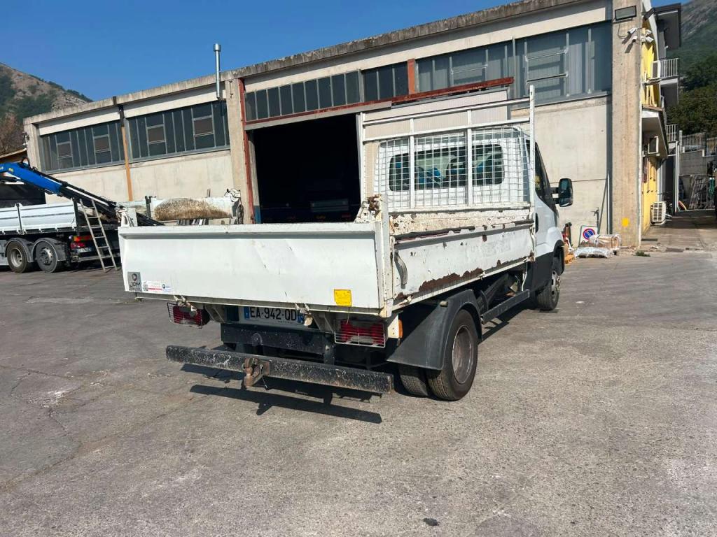 Iveco DAILY 35-110 Photo 27