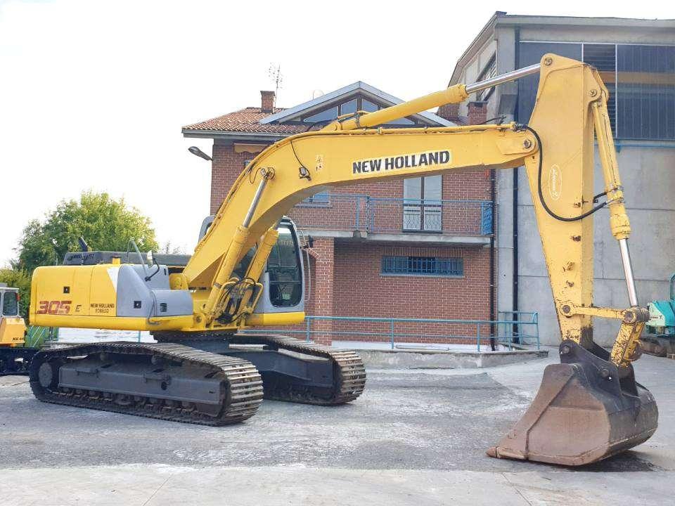 New Holland E305 Photo 9