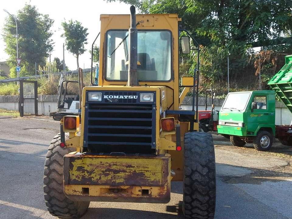 Komatsu WA180 Photo 5