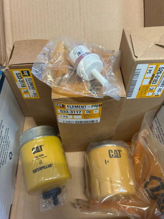 Caterpillar Filter kit Photo 1