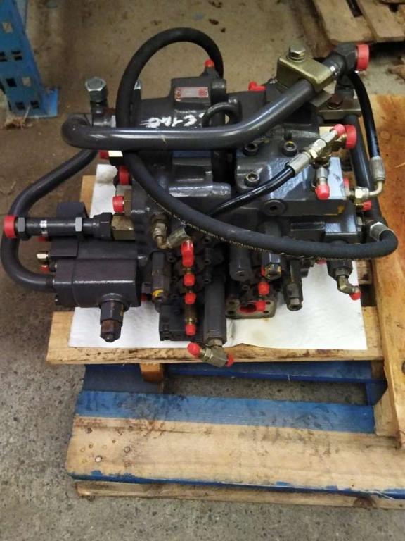 Hydraulic distributor for Volvo Ec 140 Photo 2